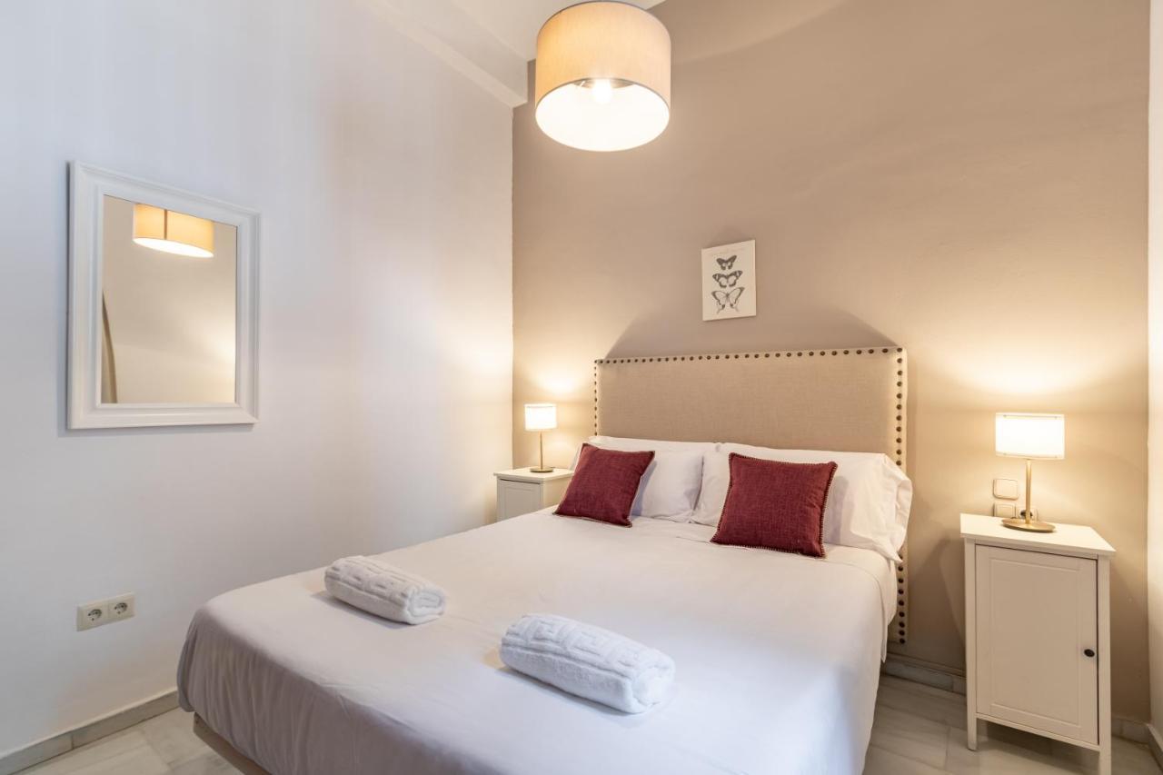 Bns Dauro Suites Granada Exteriör bild