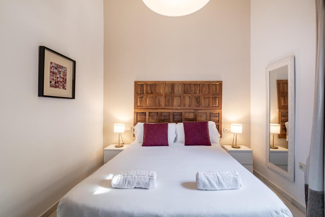 Bns Dauro Suites Granada Exteriör bild