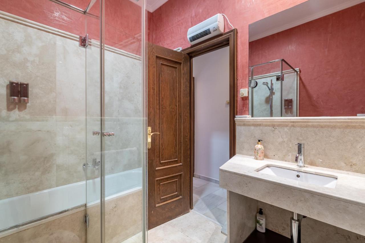 Bns Dauro Suites Granada Exteriör bild